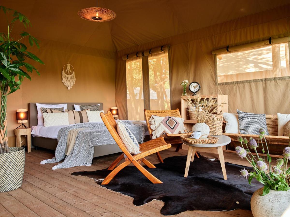 Hotel Zatoria Luxury Glamping Zator Exterior foto